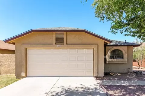 8938 N 64th Ln, Glendale, AZ 85302