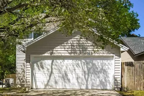 8775 Ivey Rd, Jacksonville, FL 32216
