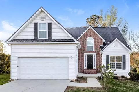 226 Due West Dr, Stockbridge, GA 30281