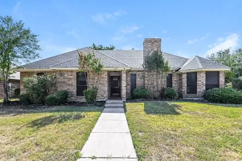 7709 Harmony Dr, Fort Worth, TX 76133