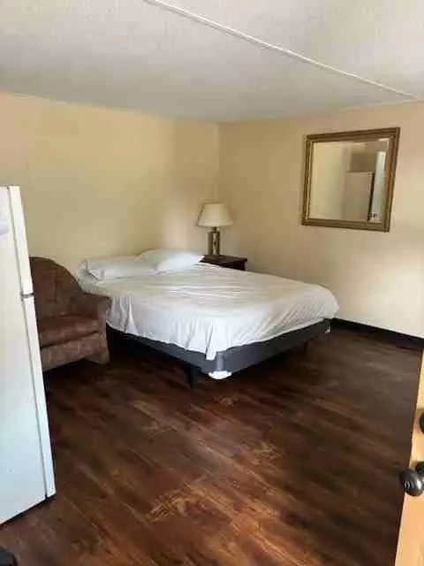 farmington efficiencies20991 chippendale ave w., Farmington, MN 55024