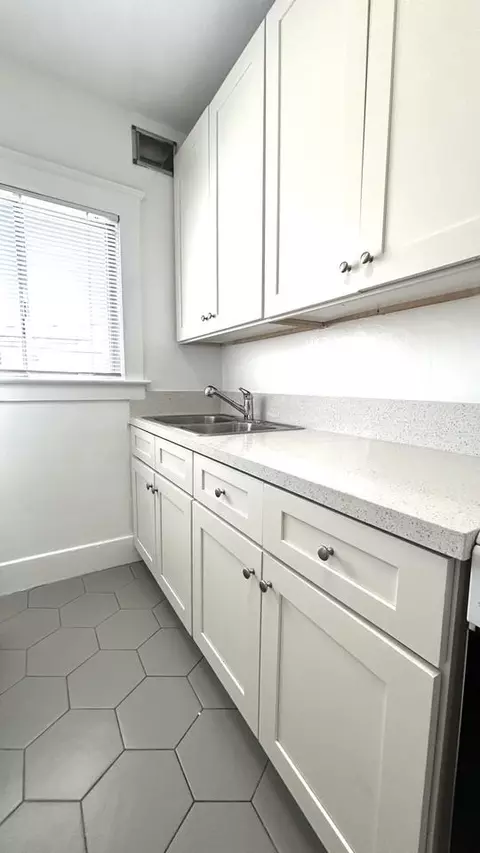 54 Rose Ave #7, Los Angeles, CA 90291