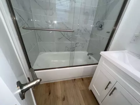 325 Elmwood Ave, Burbank, CA 91502 photo 15