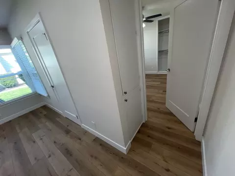 325 Elmwood Ave, Burbank, CA 91502 photo 19