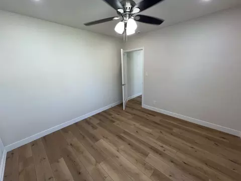 325 Elmwood Ave, Burbank, CA 91502 photo 8