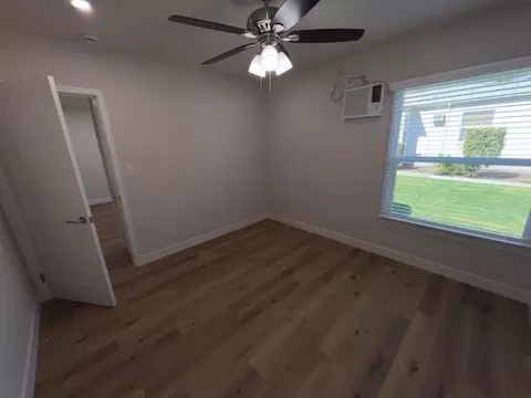 325 Elmwood Ave, Burbank, CA 91502 photo 22