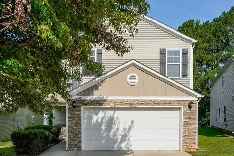 51 Valleyfield Dr, Clayton, NC 27527