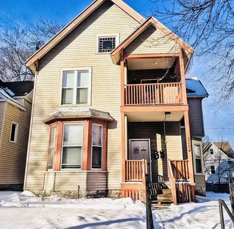 3104 Clinton Ave #A, Minneapolis, MN 55408