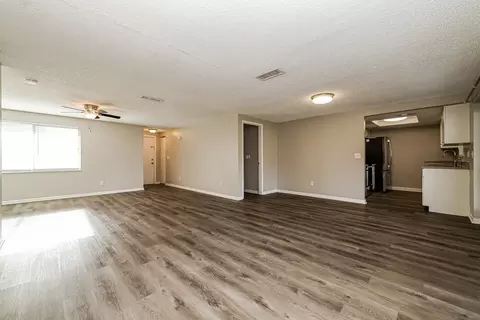 643 Pine Forest Dr, Brandon, FL 33511 photo 3