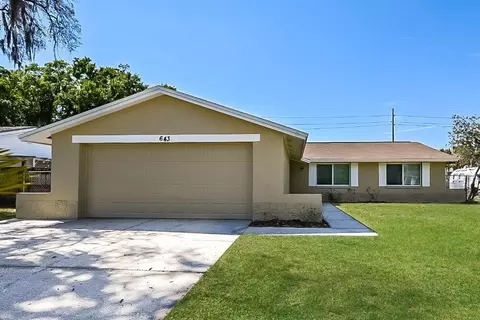 643 Pine Forest Dr, Brandon, FL 33511