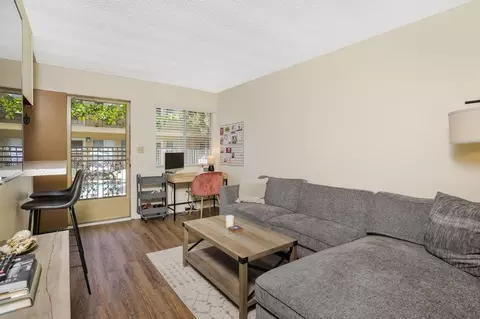 1551 Chalcedony St, San Diego, CA 92109