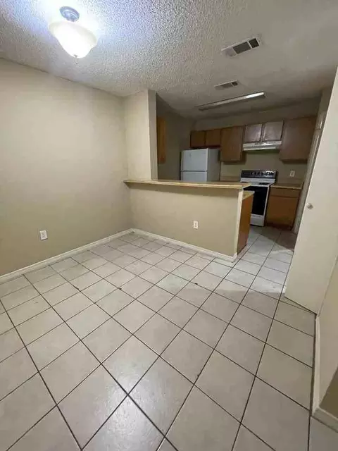 Town South Ave, Baton Rouge, LA 70808