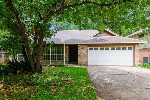 24 S Rain Forest Ct, The Woodlands, TX 77380