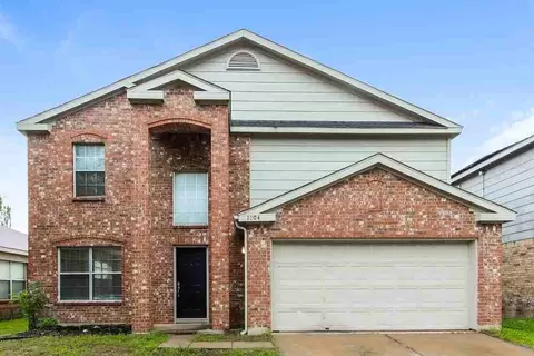 1104 Beechwood Dr, Denton, TX 76210