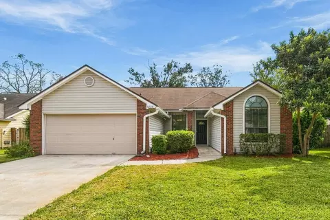 8928 Snow Hill Ln, Jacksonville, FL 32221