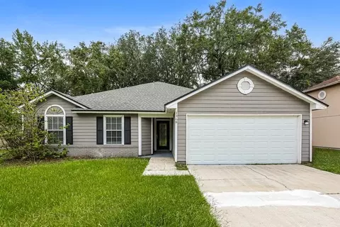 1368 High Plains Dr W, Jacksonville, FL 32218