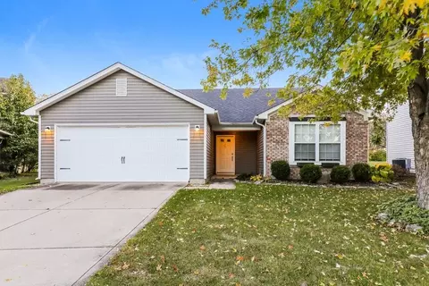9803 Trail Dr, Avon, IN 46123