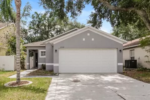 8749 Morrison Oaks Ct, Temple Terrace, FL 33637