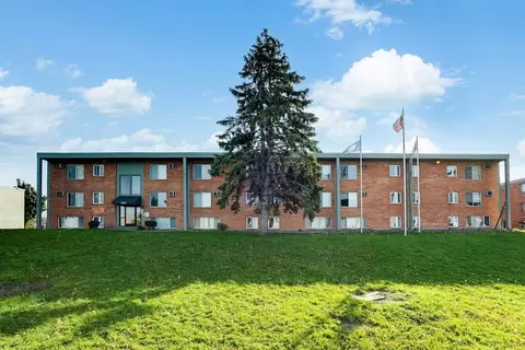1540 Mississippi St #1540-301, Saint Paul, MN 55130