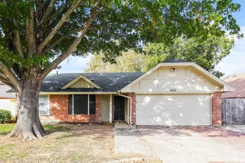 4210 Glen Hollow Cir, Arlington, TX 76016