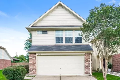 8238 Fuqua Gardens Dr, Houston, TX 77075