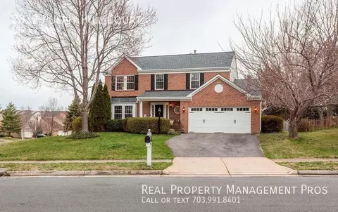 2832 Pulpit Hill Ct, Woodbridge, VA 22191