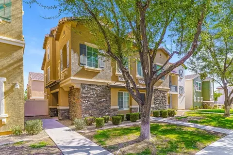 163 W Tremaine Ct, Gilbert, AZ 85233