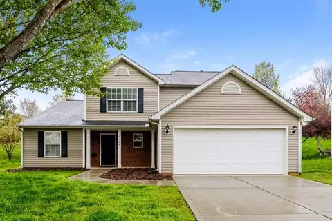 2108 Thorn Crest Dr, Waxhaw, NC 28173