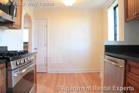 60 Brattle St #702, Cambridge, MA 02138