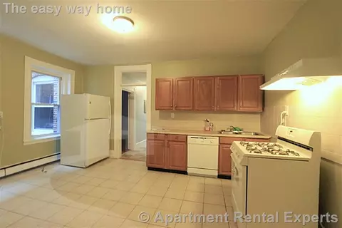 119 Harvard St #4, Cambridge, MA 02139