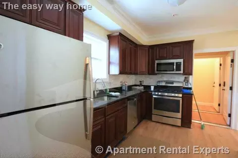 206 Summer St #2, Somerville, MA 02143