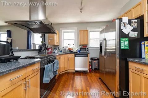6 Belmont St #1, Somerville, MA 02143