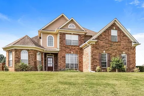 1275 Heritage Lake Dr, Hernando, MS 38632