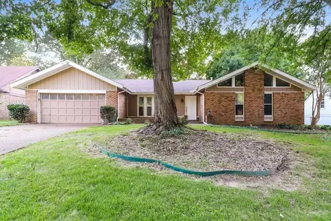 2209 Burlingate Dr, Memphis, TN 38016