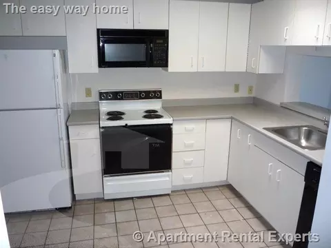 175 Beacon St #401, Somerville, MA 02143