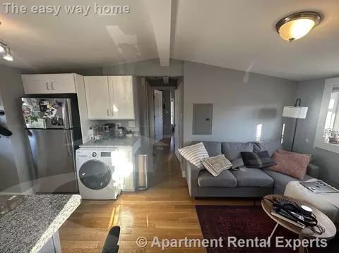 287 Beacon St #2, Somerville, MA 02143