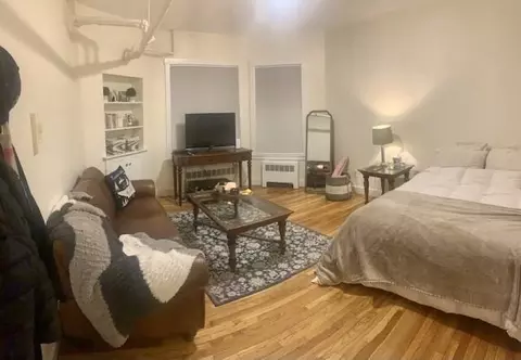 295 Newbury St #2, Boston, MA 02115