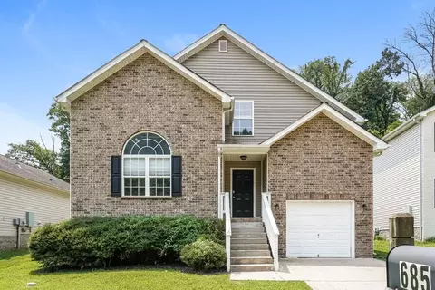 685 Belgium Dr, Nashville, TN 37076