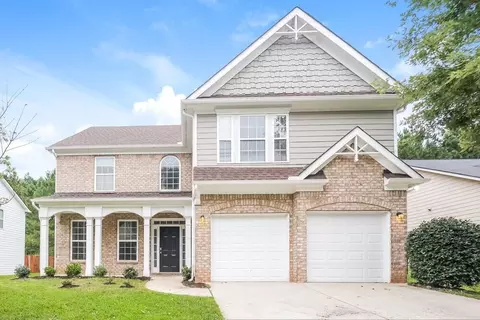 8949 Crestview Cir, Union City, GA 30291