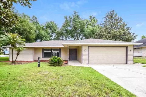 336 Shorewood Dr, Tavares, FL 32778