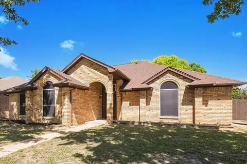 5900 Ravenya St, Fort Worth, TX 76179