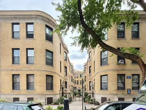 1220 N Dearborn St #01, Chicago, IL 60610