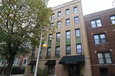 3831 N Fremont St #409, Chicago, IL 60613