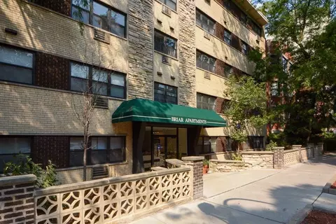510 W Briar Pl #410, Chicago, IL 60657