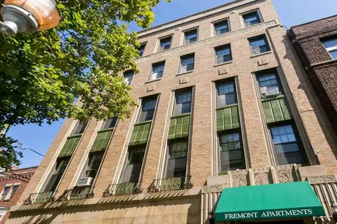 3831 N Fremont St #514, Chicago, IL 60613