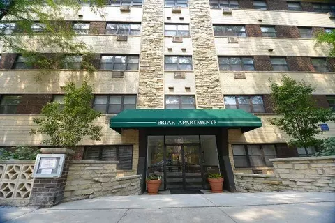 510 W Briar Pl #206, Chicago, IL 60657