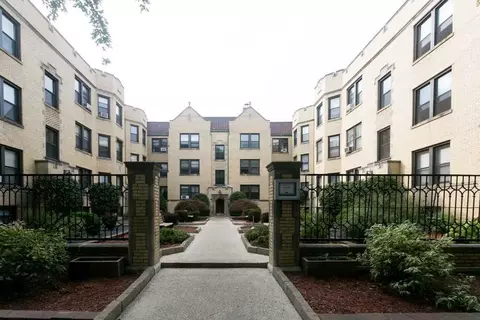 1125 W Oakdale Ave #1A, Chicago, IL 60657