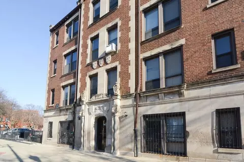 3345 N Marshfield Ave #105, Chicago, IL 60657