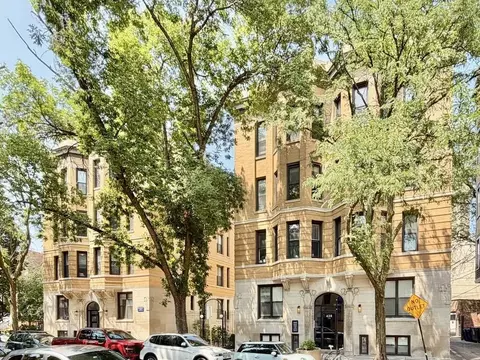 428 W Belden Ave #18, Chicago, IL 60614