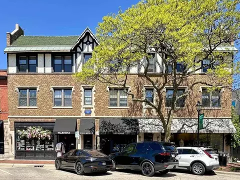 343 Park Ave #07, Glencoe, IL 60022